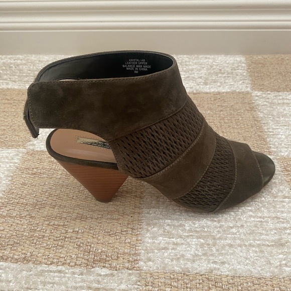 Audrey Brooke Open Toe Suede Grey Booties Heels Size 8 - Picture 3 of 8
